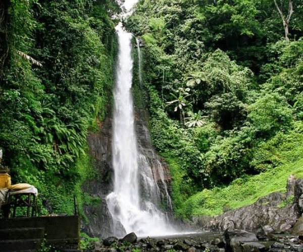Gitgit Waterfall1